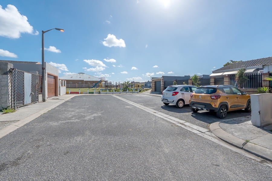 3 Bedroom Property for Sale in Westridge Western Cape